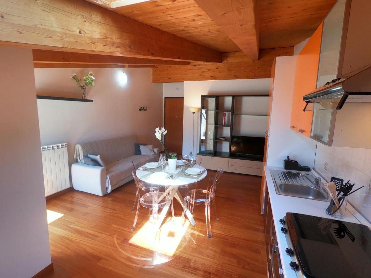 Attico Petfriendly Con Terrazzo, Via Del Borgo Apartment Montesilvano Exterior photo