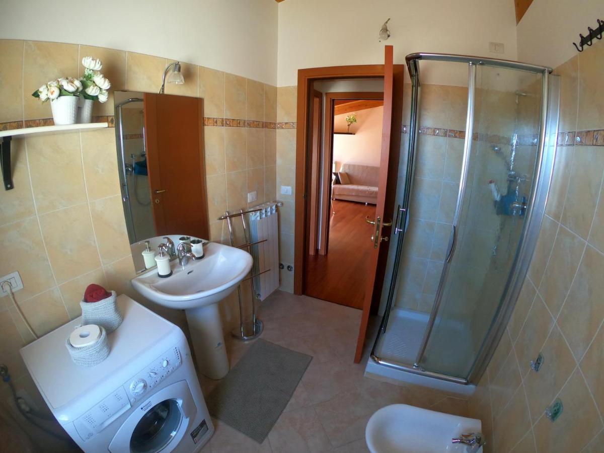 Attico Petfriendly Con Terrazzo, Via Del Borgo Apartment Montesilvano Exterior photo