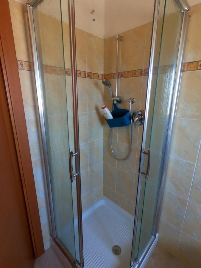 Attico Petfriendly Con Terrazzo, Via Del Borgo Apartment Montesilvano Exterior photo