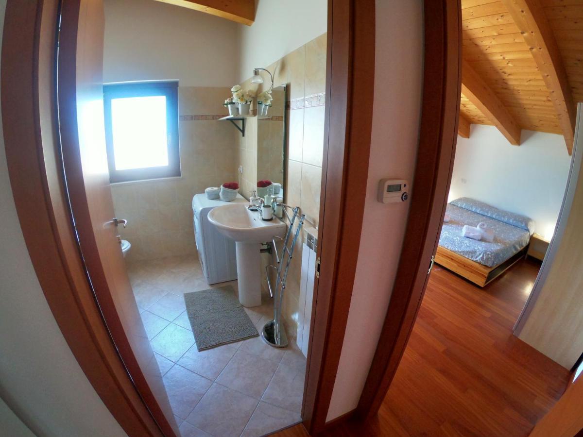 Attico Petfriendly Con Terrazzo, Via Del Borgo Apartment Montesilvano Exterior photo